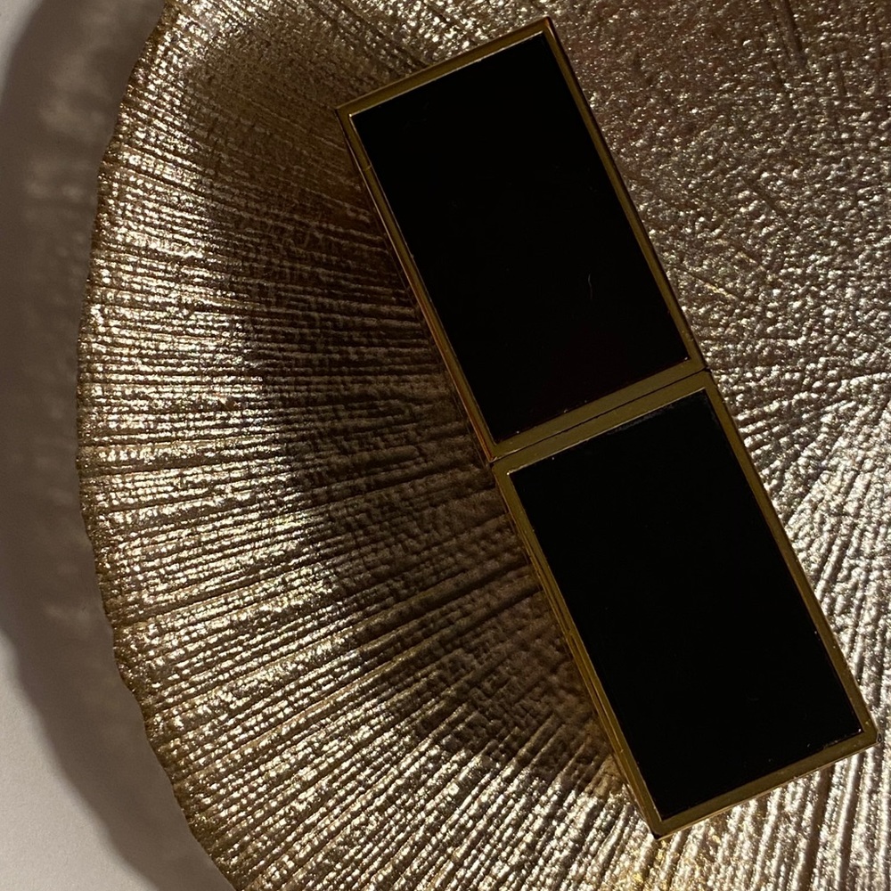 Tom Ford lipstick in Crimson Noir